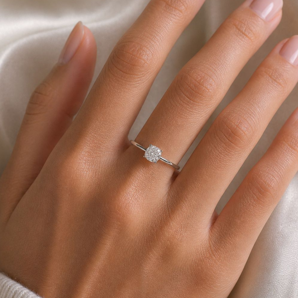 The Signature Cushion Solitaire | Velmé