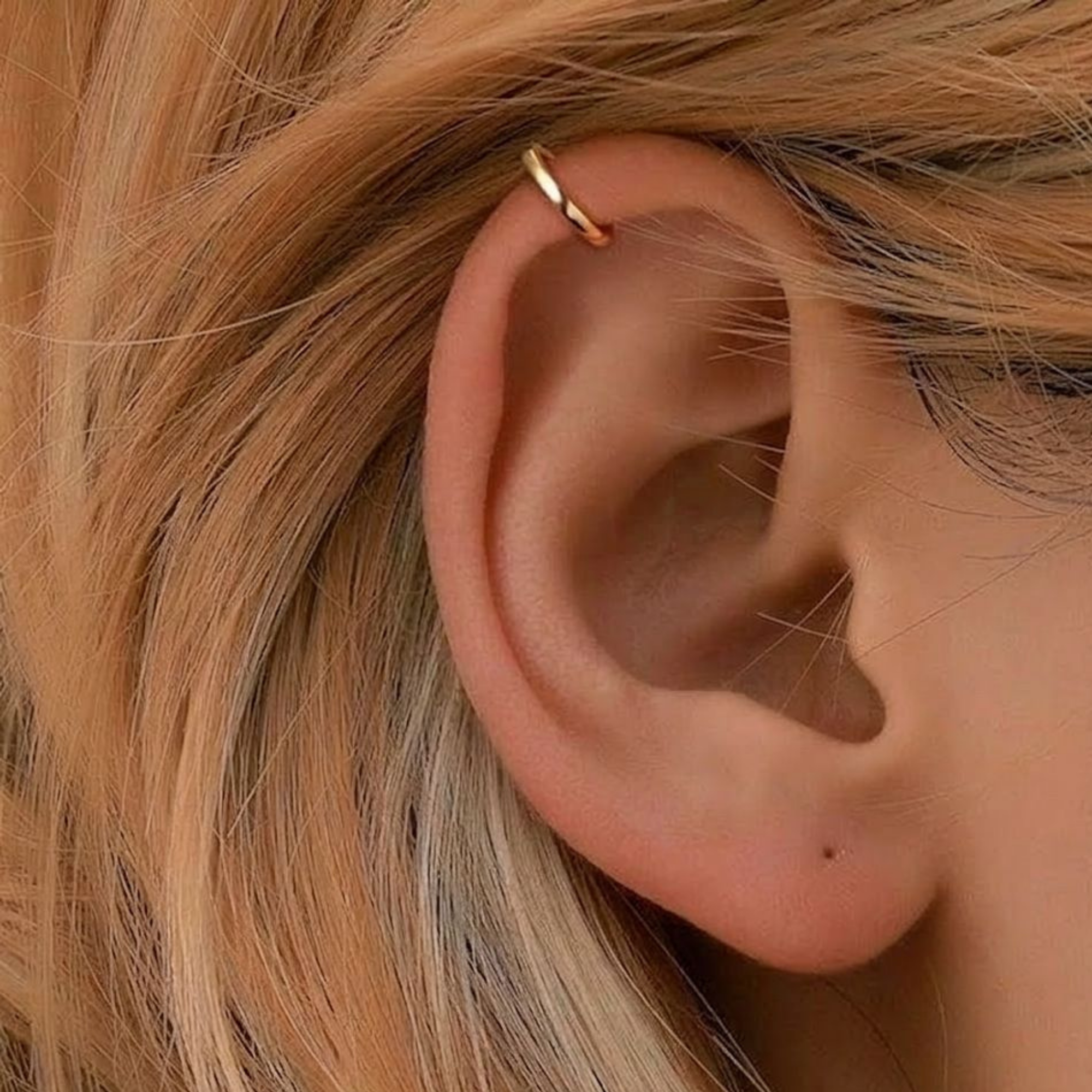 Sleek Minimalist Silver 925 Silver Earcuff | Velmé