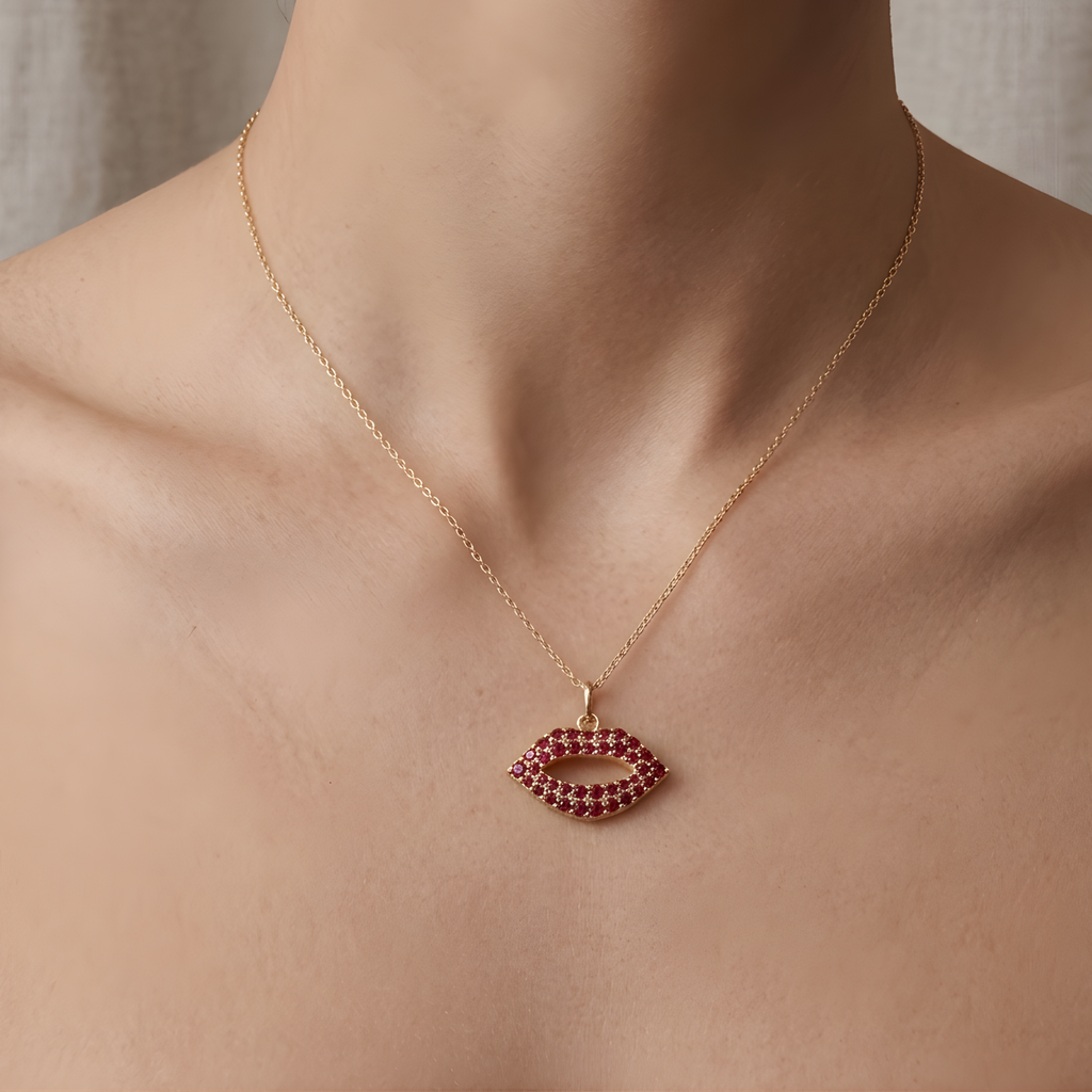 The Crimson Kiss 925 Silver Necklace | Velmé
