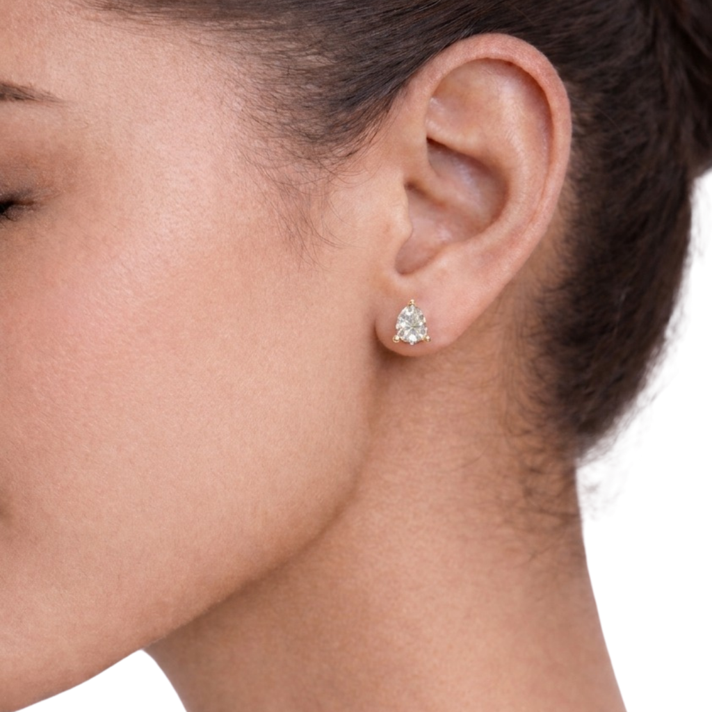 Graceful Pear Solitaire 925 Silver Studs | Velmé