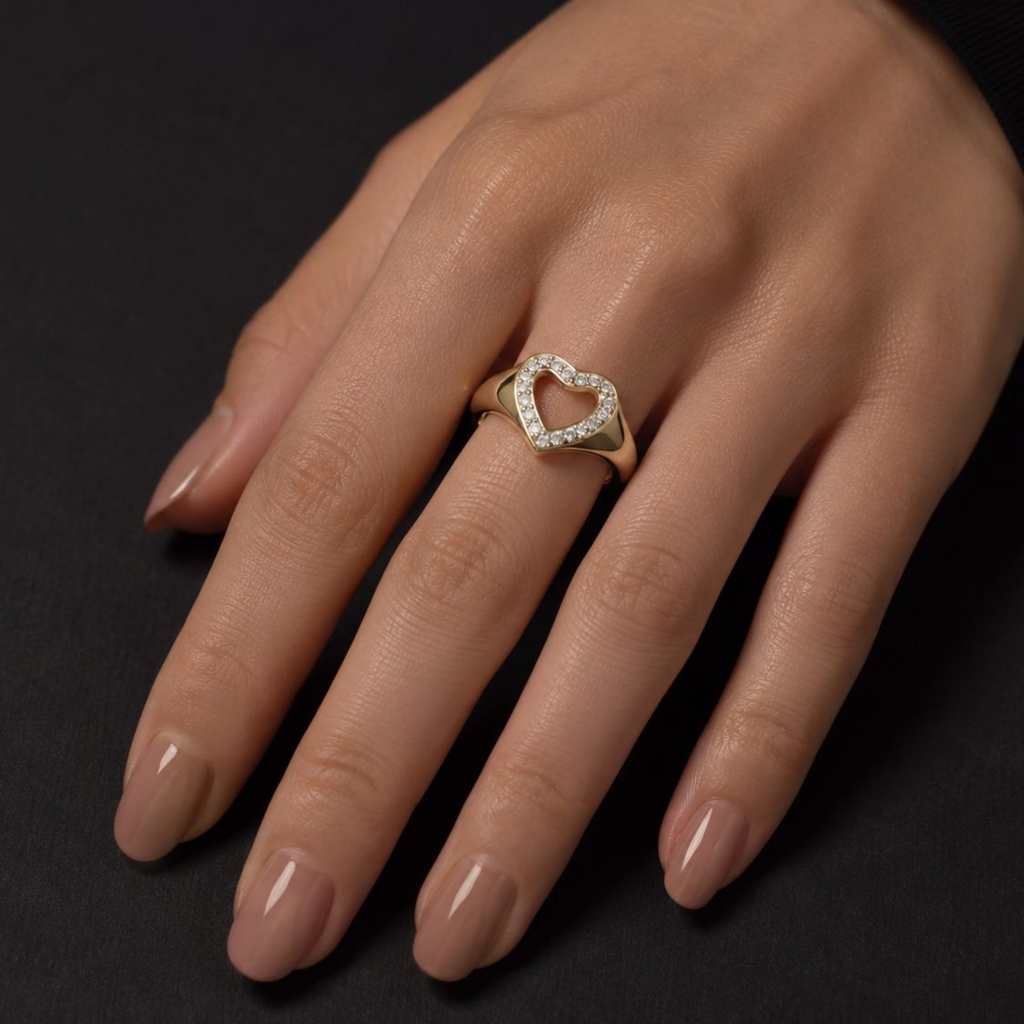 The Halo Heart Signet Ring | Velmé