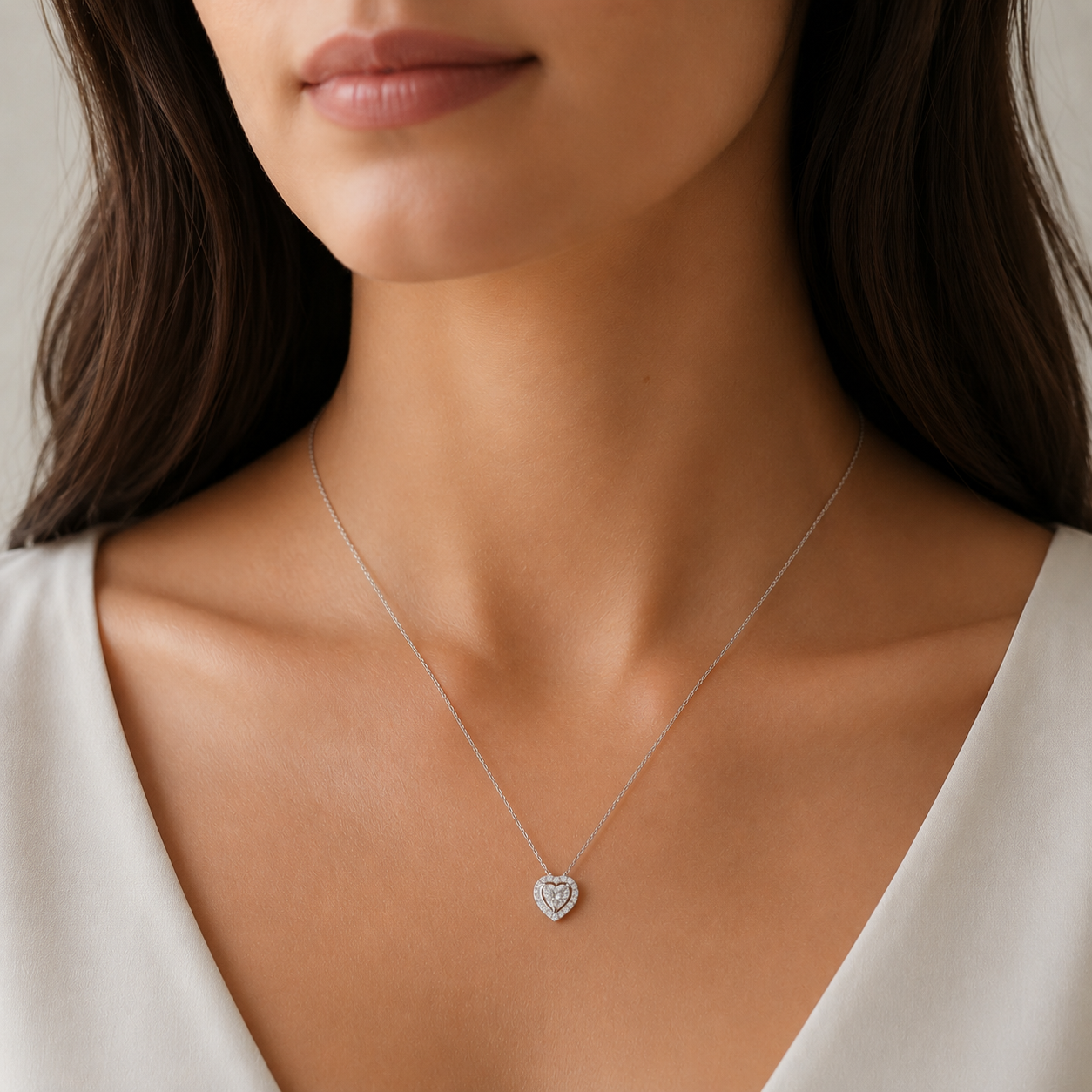 Halo Heart Pendant Necklace | Velmé