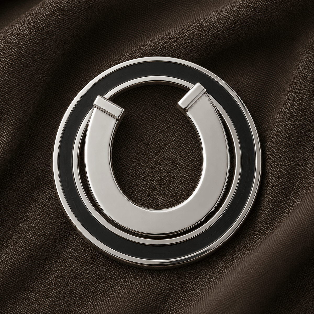 VELMÉ Lucky Horseshoe Rakhi Pendant | 925 Silver Convertible Rakhi