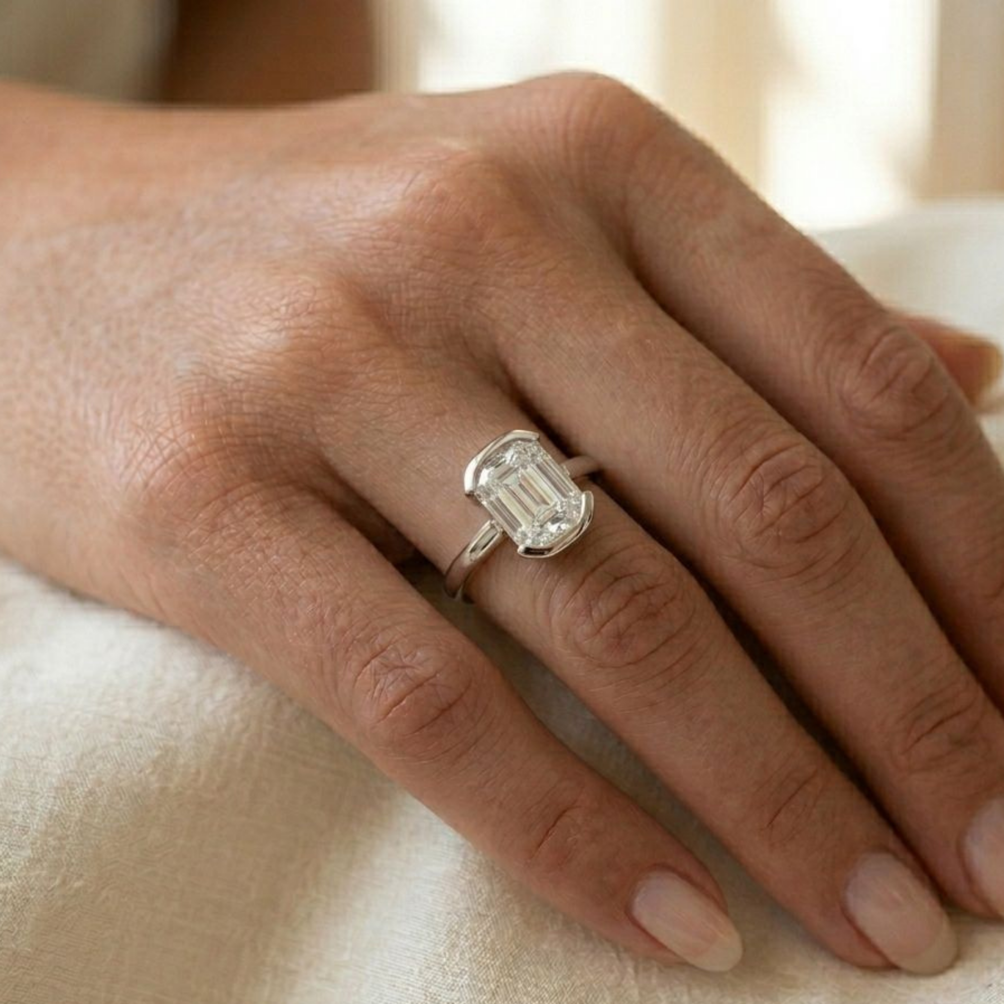Timeless Emerald Solitaire 925 Silver Ring | Velmé
