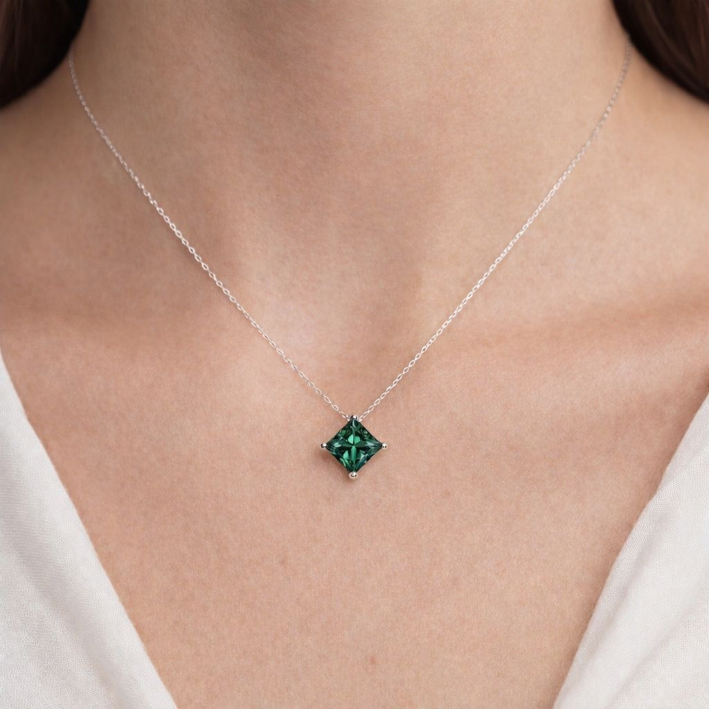 Green Bold Princess Solitaire 925 Silver Necklace | Velmé